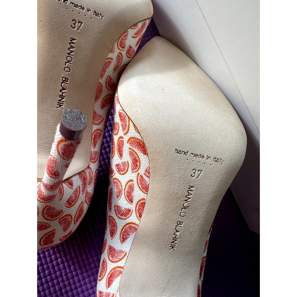 New $745 Manolo Blahnik Pumps Size 37 EU 7 US White Orange Linen Grapefruit - Picture 9 of 12